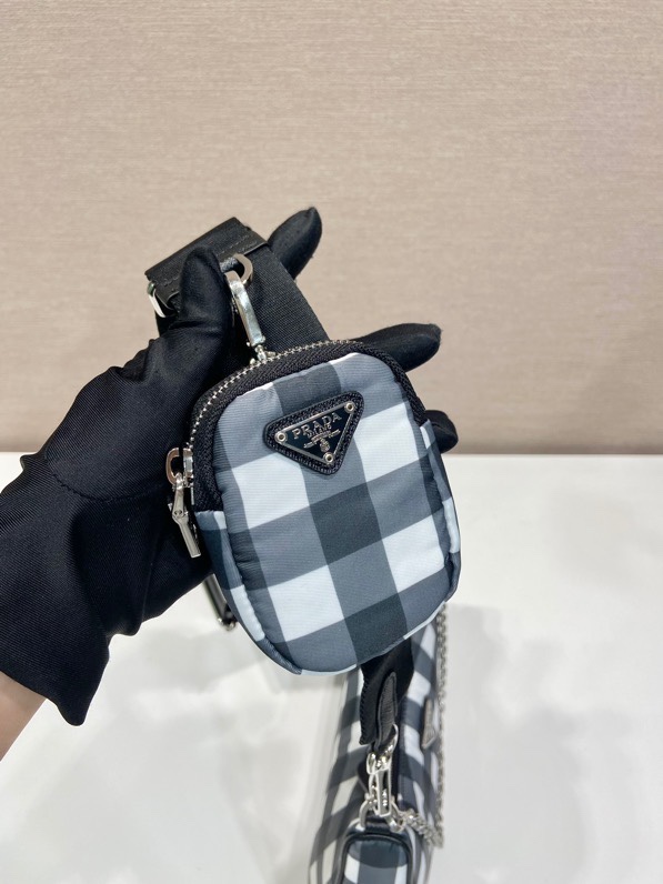 Pra*a hobo bags